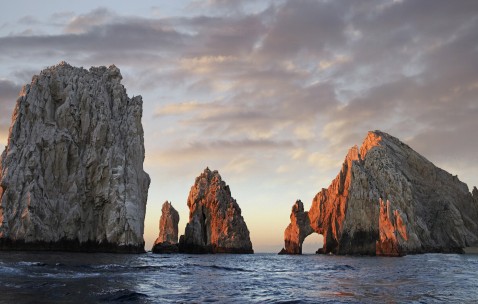 小孩发烧有疹子是什么原因